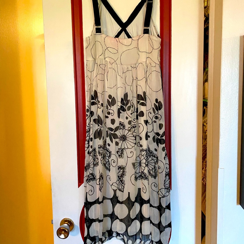 Halo Black and cream cocktail dress with front or back tie and zip closure